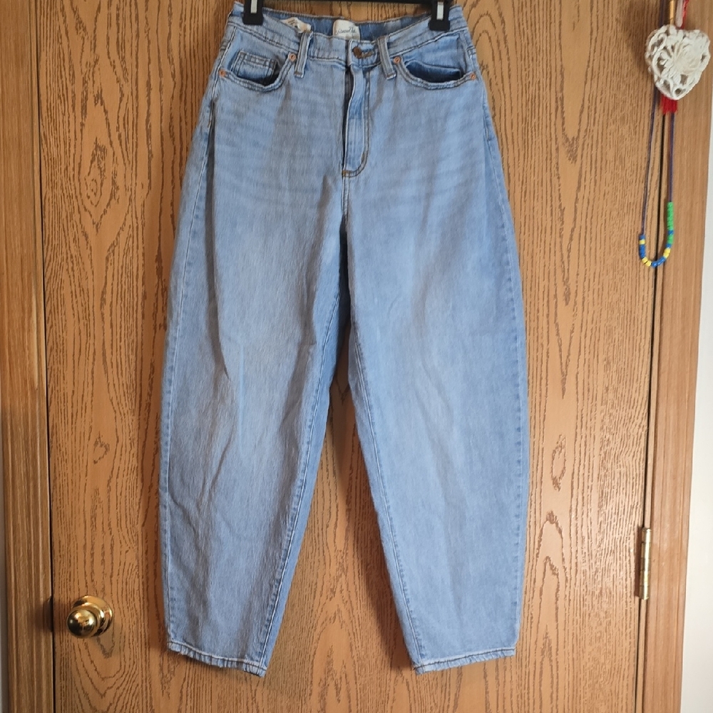 Universal Thread Blue Balloon Leg Jeans